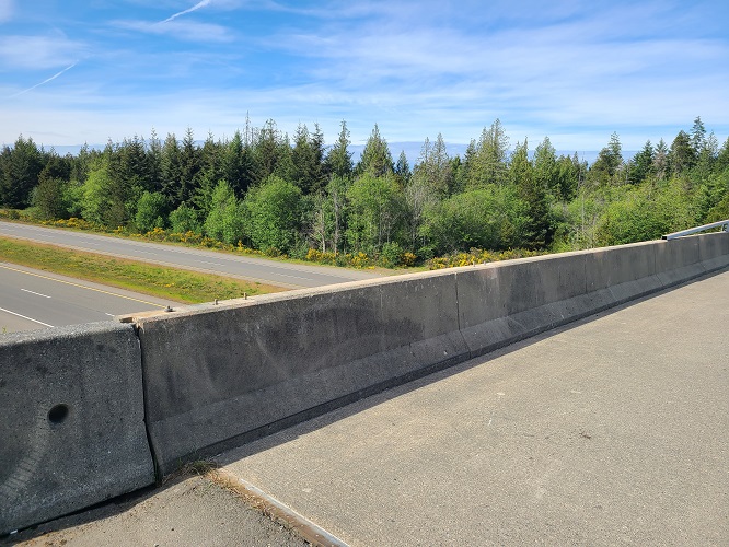 Cochrane Road overpass with missing guard rail