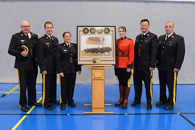 Photo of RCMP officers.