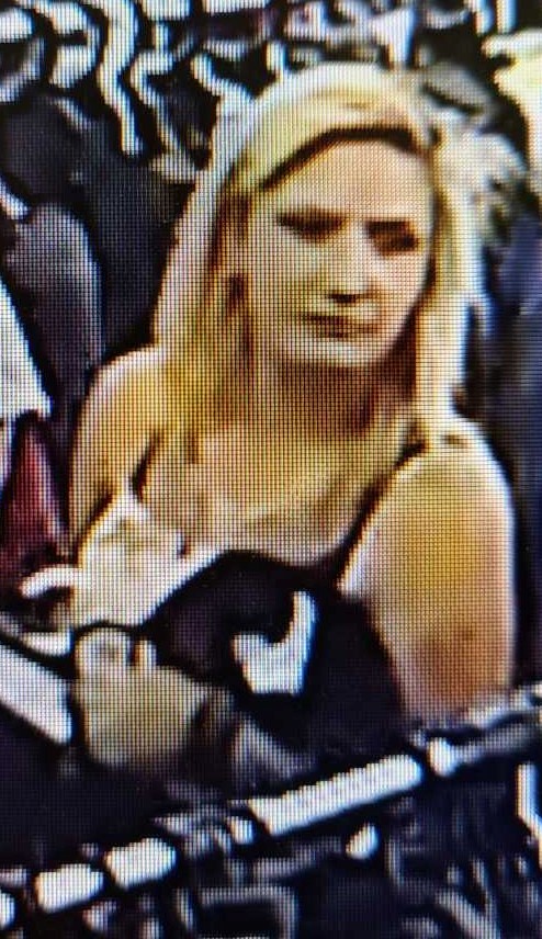 Image of female suspect